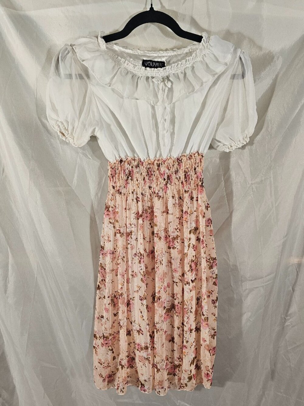 YouYue pretty cinch waist dress. Size L. Good condition.